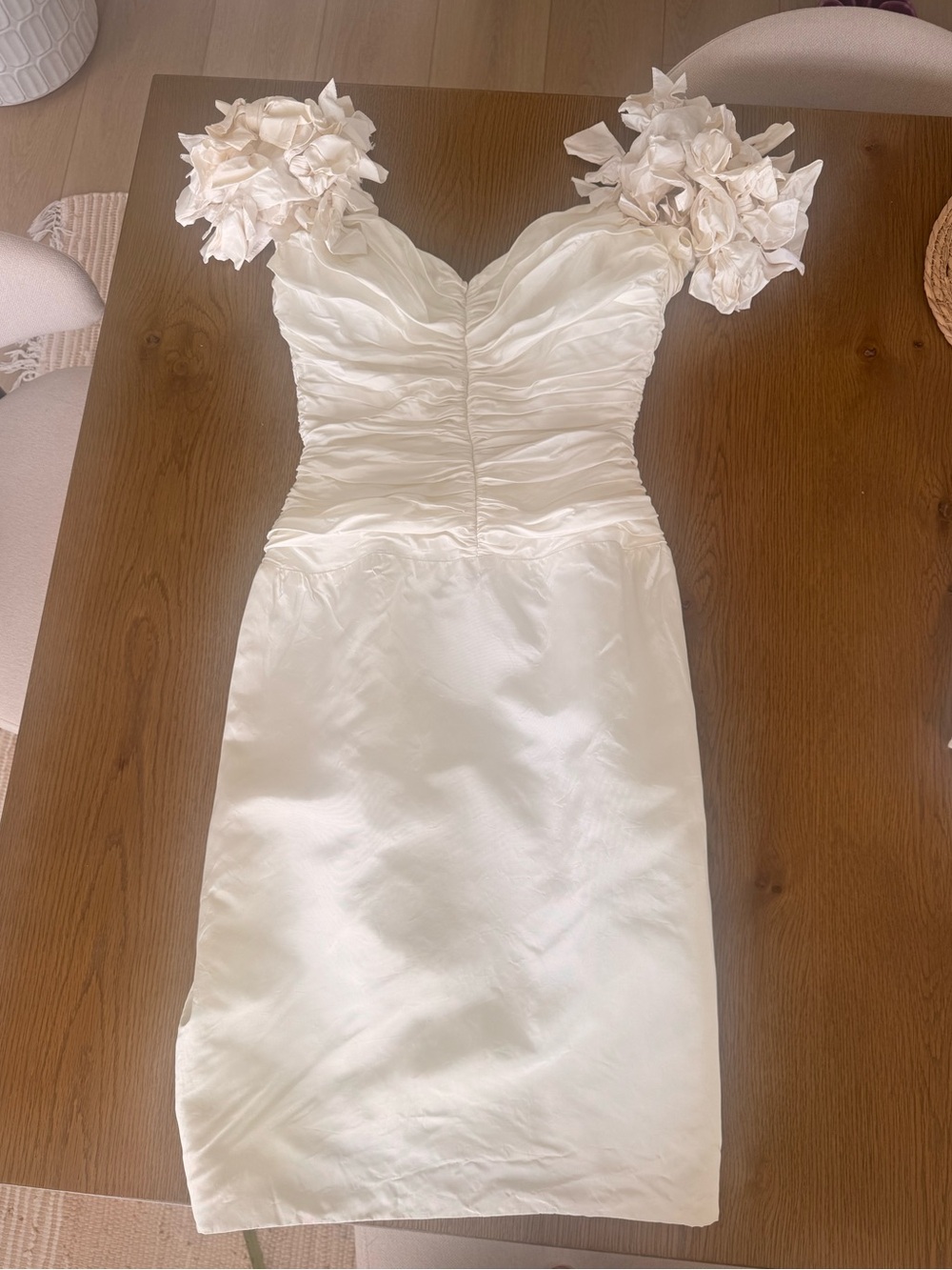 Genuine Vintage 1970’s Ivory Ruffled Sleeve Sheath Dress size 8